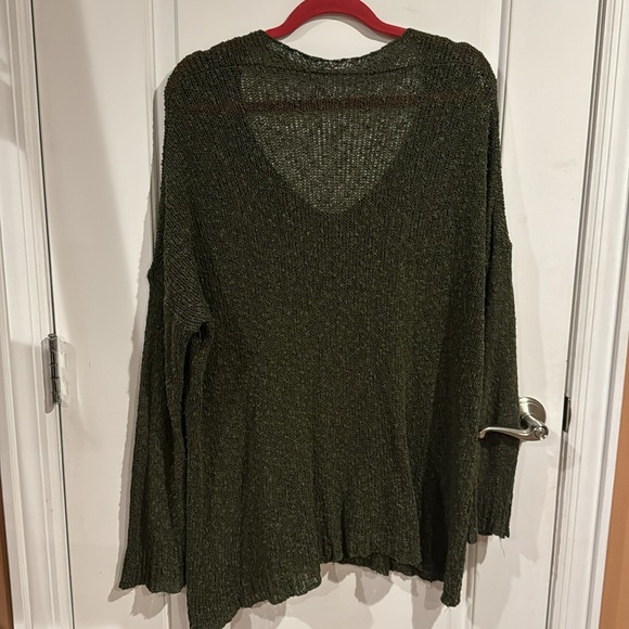 Olive green Sz 2X light weight v neck plus size sweater - Picture 5 of 5